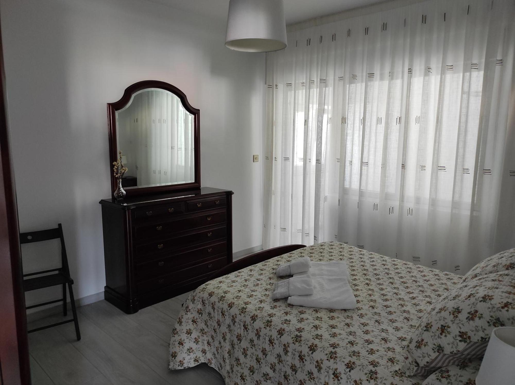 Area Pequena 2 Apartment Ezaro